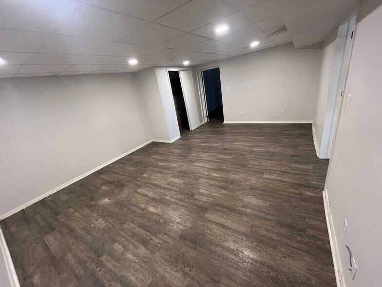 More Photos Of 908 E North St, Salina Warehouse For Lease