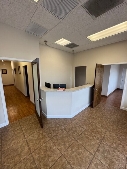 More Photos Of 2480 33rd St, Orlando Convenience Store For Lease