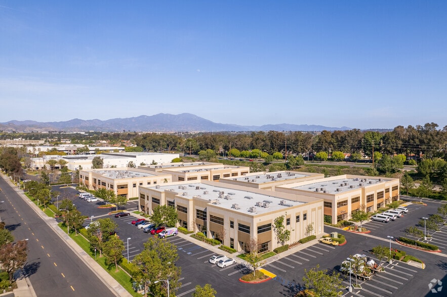 More Photos Of 10 Goodyear, Irvine Light Manufacturing For Lease