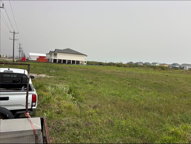 More Photos Of 2238 Highway 87, Crystal Beach Land For Sale