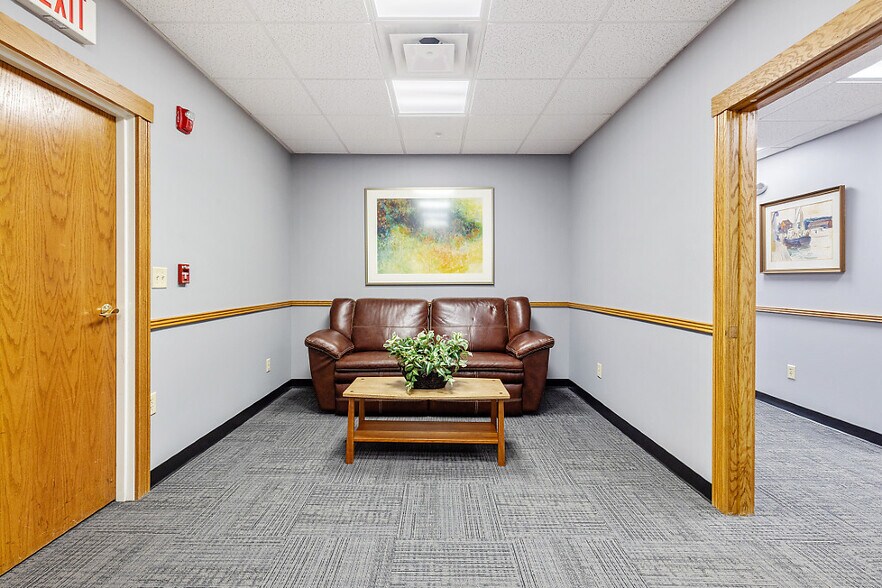 More Photos Of 88 Main St, Waterville Storefront Retail Office For Lease