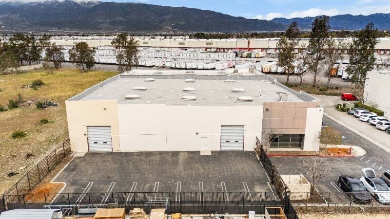 More Photos Of 14920 Hilton Dr, Fontana Warehouse For Lease