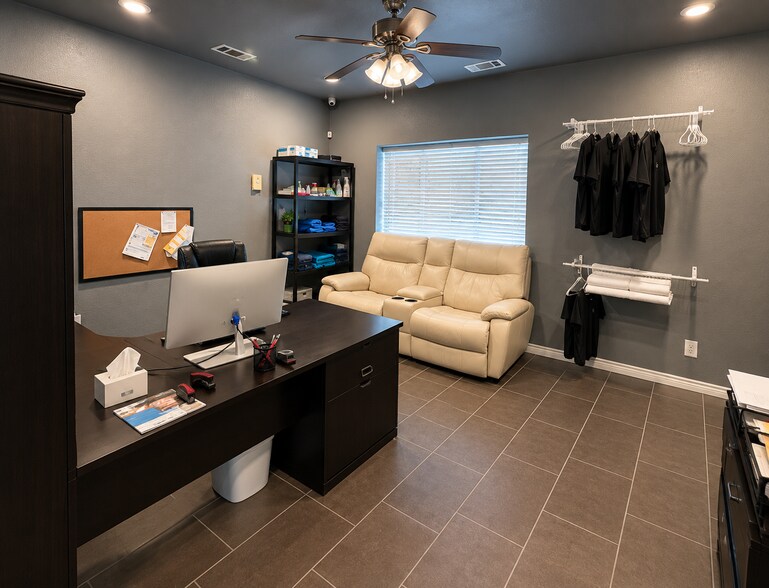 More Photos Of 3820 Penbrook St, Odessa Carwash For Sale