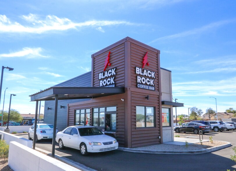 More Photos Of 12443 NW Grand Ave, El Mirage General Retail For Sale