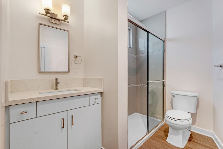 More Photos Of 700 S 6th St, Burbank Apartments For Sale