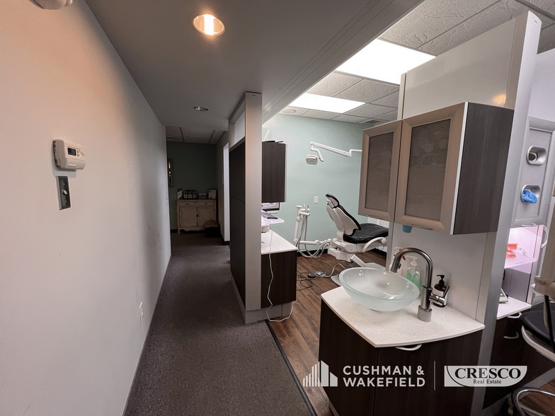 More Photos Of 552-576 N Leavitt Rd, Amherst Medical For Sale