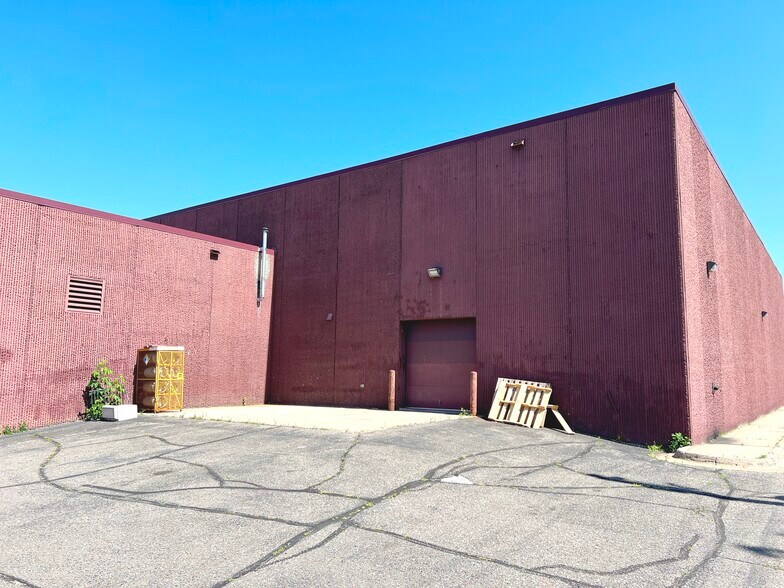 More Photos Of 506 James St, Brainerd Warehouse For Sale