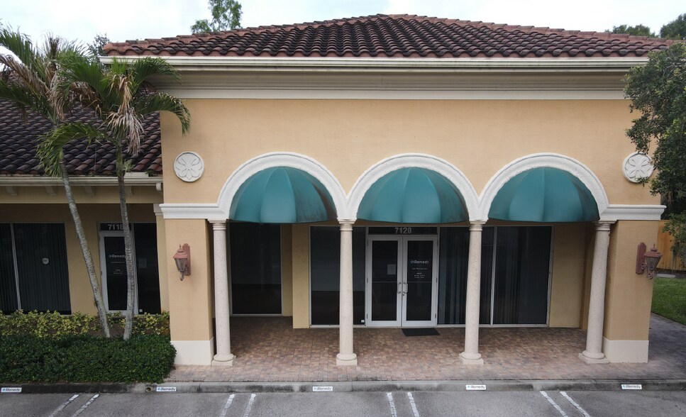 More Photos Of 7100 SW Kanner Hwy, Stuart Office For Lease