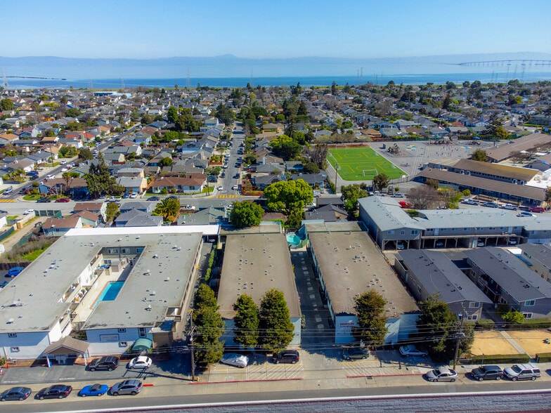 More Photos Of 106 N Bayshore Blvd, San Mateo Apartments For Sale