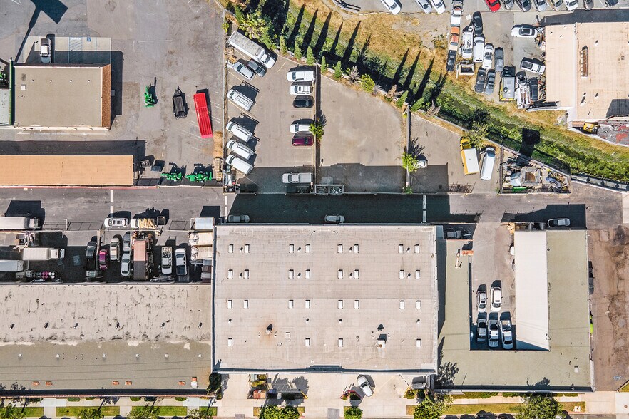 More Photos Of 1703-1705 Hoover Ave, National City Manufacturing For Lease