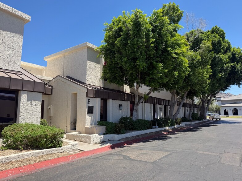 More Photos Of 7220 N 16th St, Phoenix Office For Sale