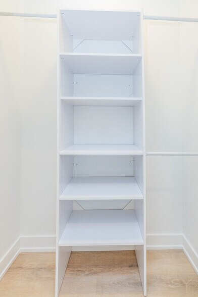 More Photos Of 6050 Eberhart ave, Chicago Apartments For Sale