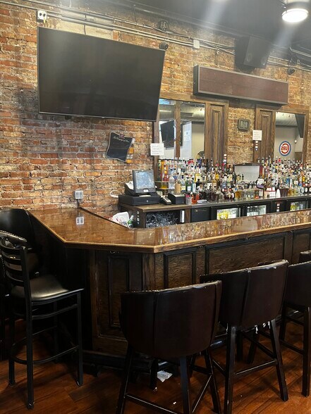 More Photos Of 717 Bellwood Ave, Bellwood Bar For Sale