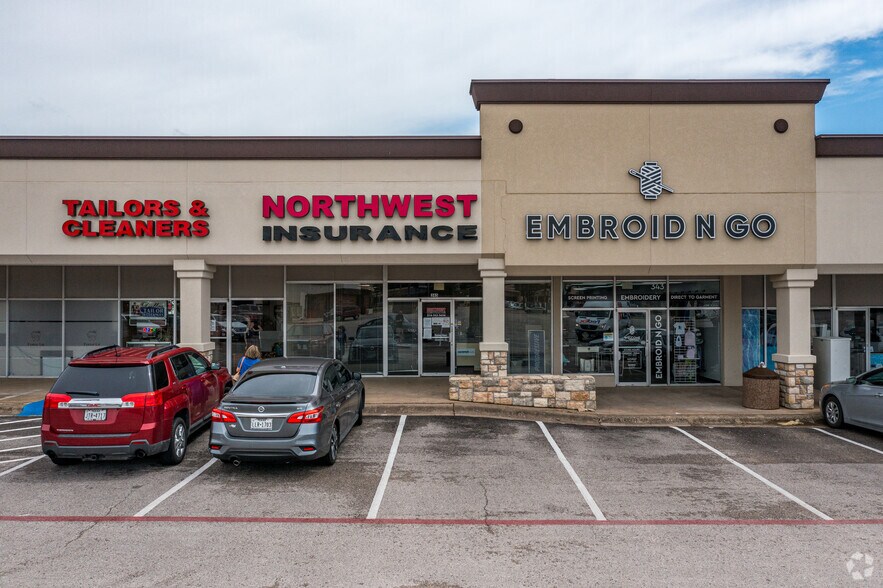 More Photos Of 11722 Marsh Ln, Dallas Storefront For Lease