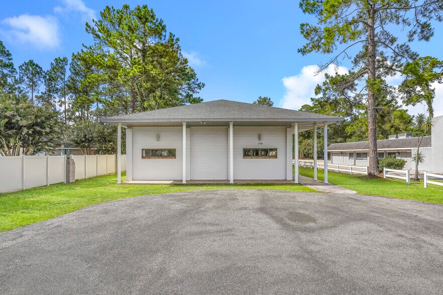 More Photos Of 3740 San Jose Pl, Jacksonville Office For Lease