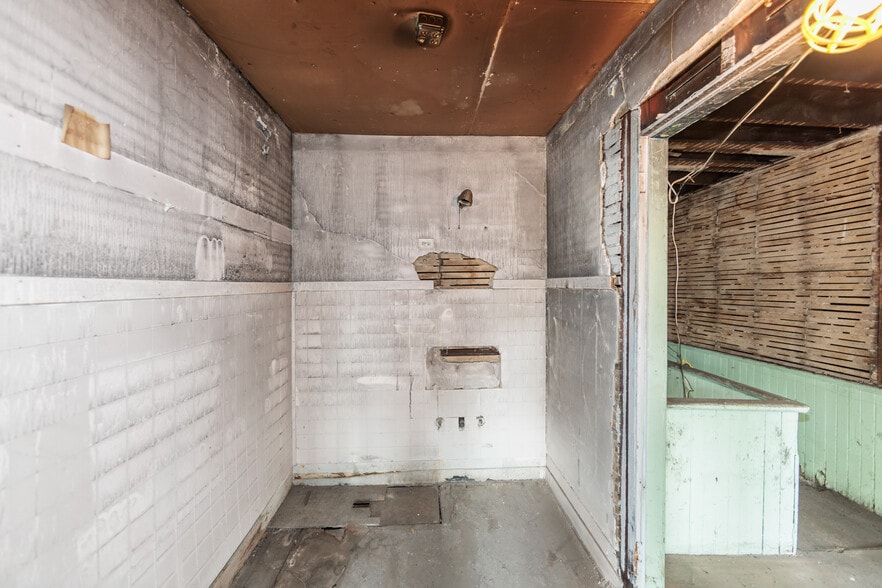 More Photos Of 4134-4136 Lorain Ave, Cleveland Storefront Retail Residential For Sale