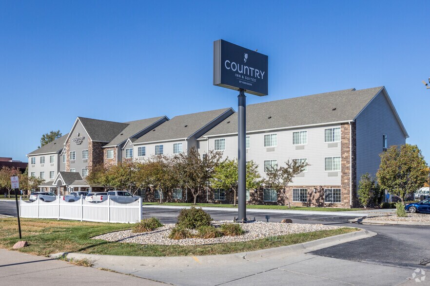 More Photos Of 2210 Abbott Dr, Carter Lake Hotel For Sale