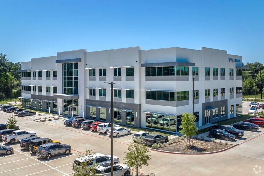 More Photos Of 155 School St, Tomball Medical For Lease