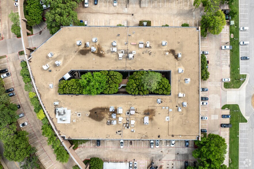 More Photos Of 4004 Belt Line Rd, Addison Unknown For Lease