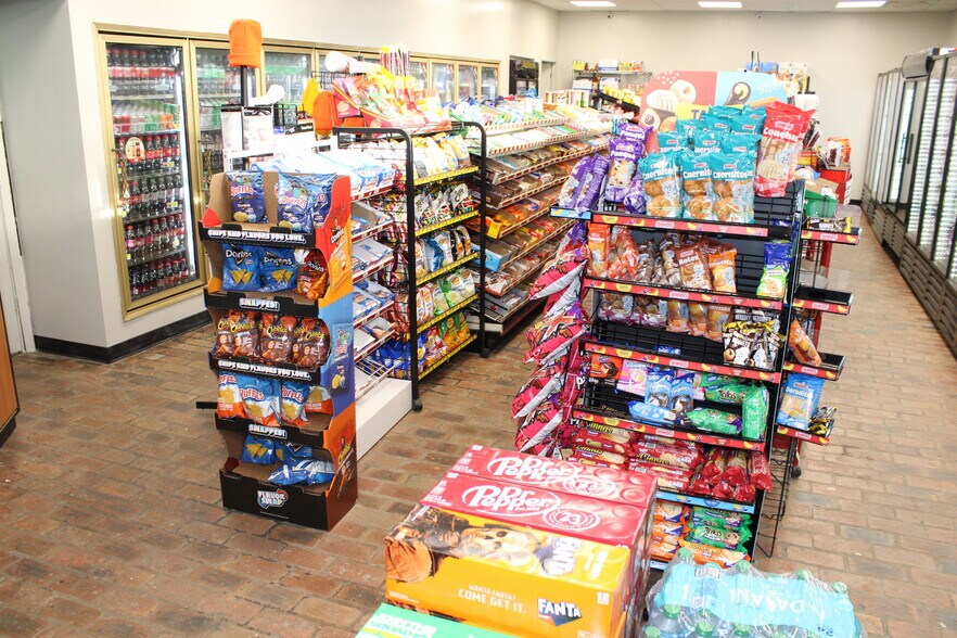 More Photos Of 303 Hwy 31, Bay Minette Convenience Store For Sale