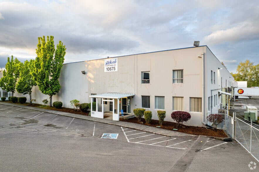 Primary Photo Of 10675 N Lombard St, Portland Distribution For Lease