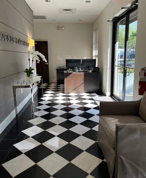 More Photos Of 1751 N Park Ave, Maitland Office For Lease