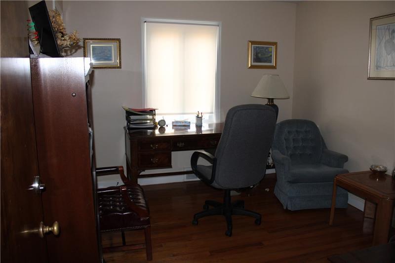 More Photos Of 2725 Leechburg Rd, Lower Burrell Office Residential For Lease