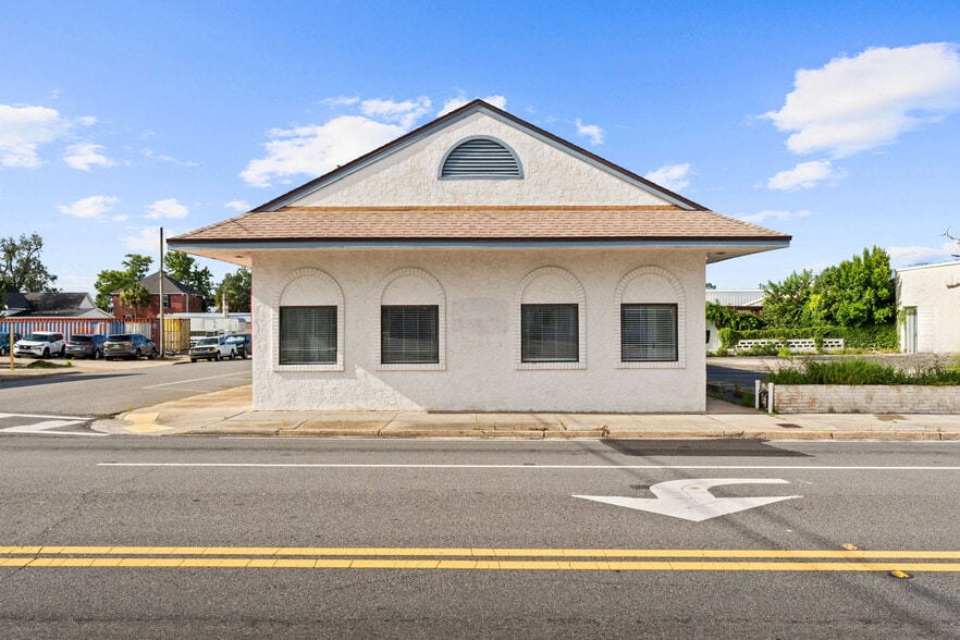 Primary Photo Of 215 W 6th St, Panama City Medical For Lease