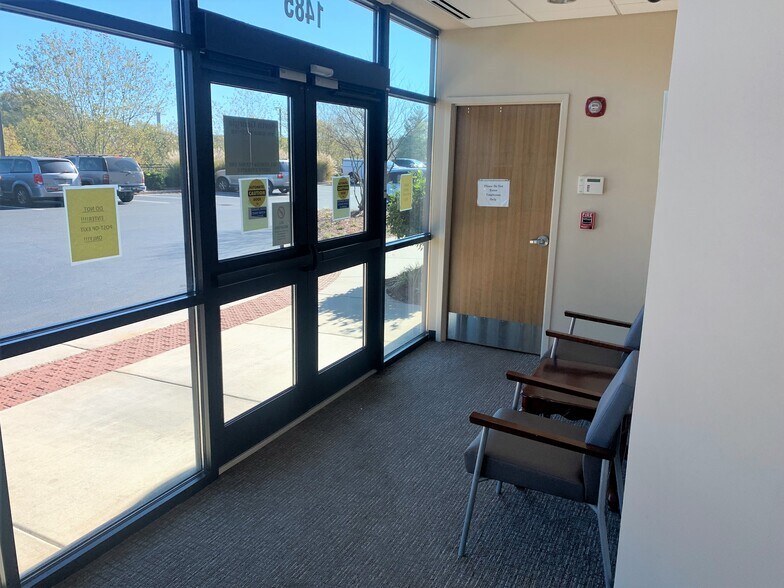 More Photos Of 1485 Jesse Jewell Pky, Gainesville Medical For Lease