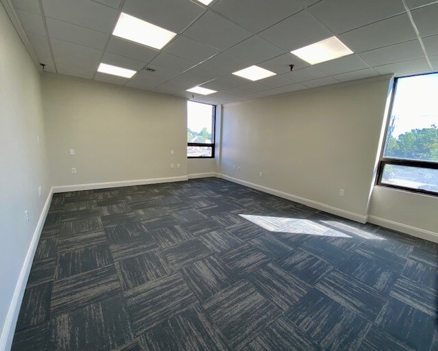 More Photos Of 449 Silas Deane Hwy, Wethersfield Medical For Lease