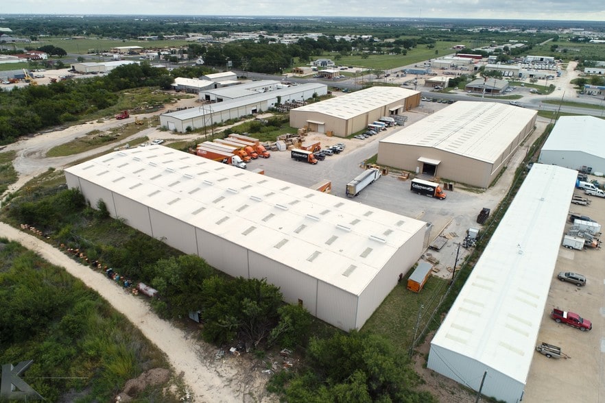 More Photos Of 4650 S Treadaway Blvd, Abilene Light Distribution For Lease