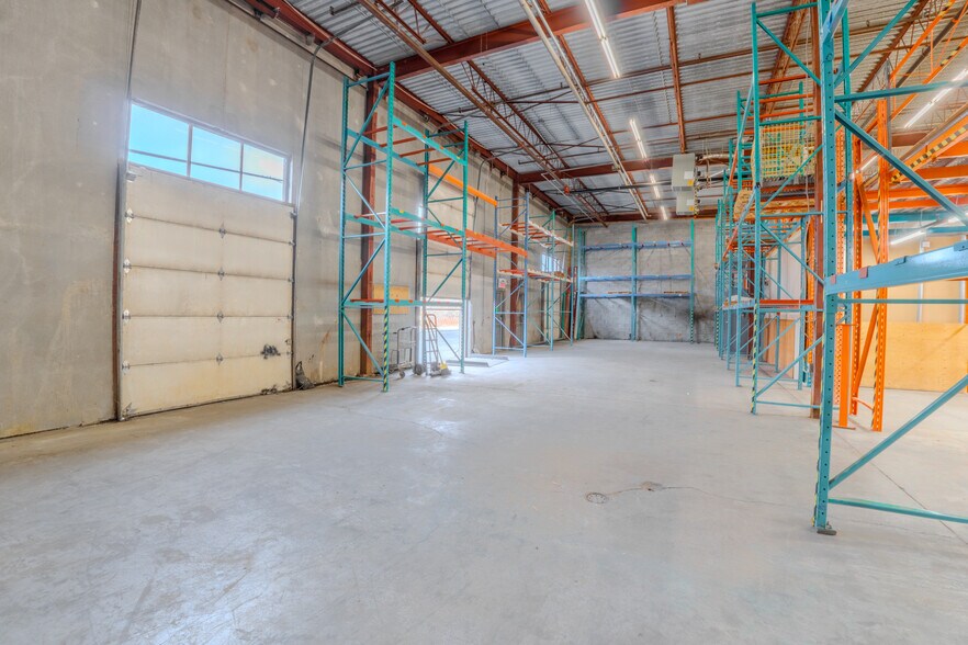 More Photos Of 9681-9725 Rue Clément, Montréal Unknown For Lease