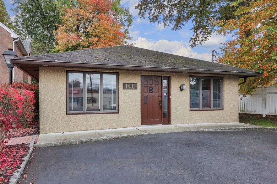 Primary Photo Of 1431 Raritan Rd, Clark Office For Sale