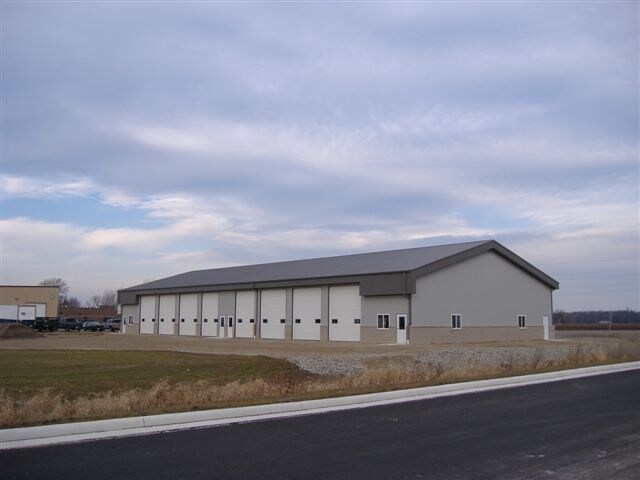 More Photos Of 1120 Pearl St, Seymour Township Warehouse For Lease