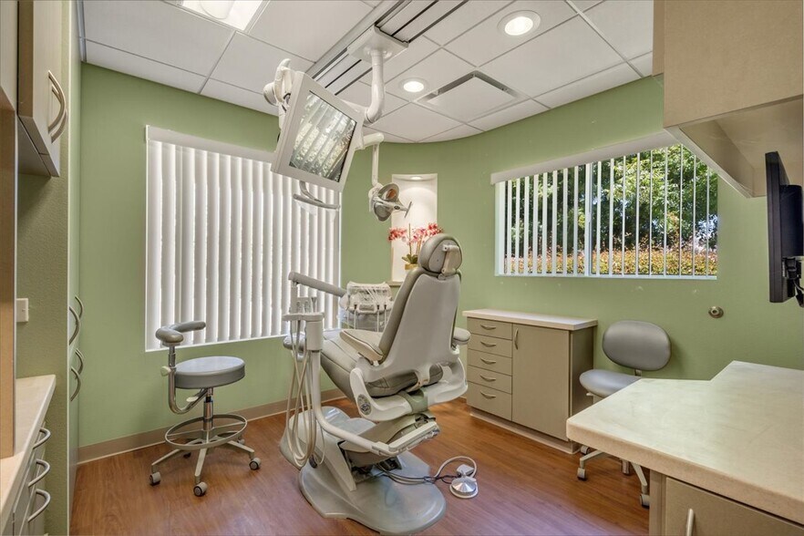 More Photos Of 2410 Dyer Ln, Fremont Medical For Lease