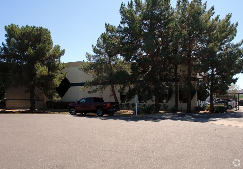 Primary Photo Of 3601 E La Salle St, Phoenix Warehouse For Lease