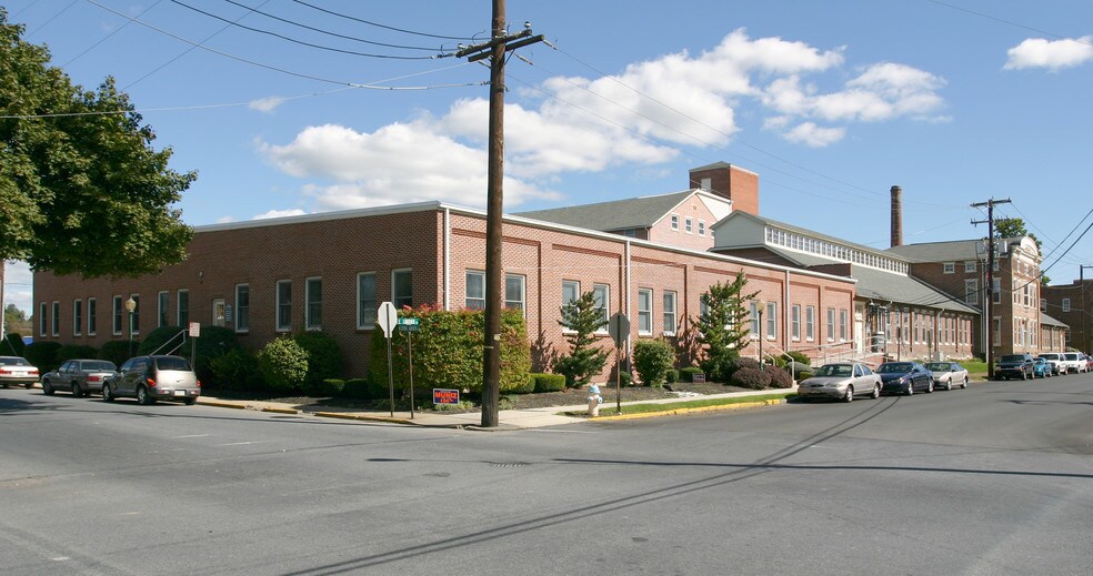 Primary Photo Of 401 E Louther St, Carlisle Office For Lease