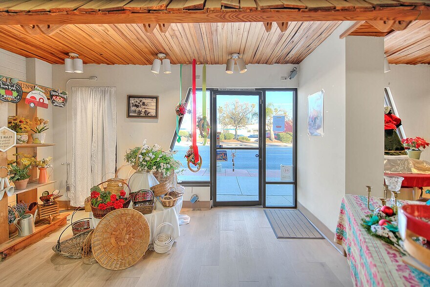 More Photos Of 8620 Sierra Ave, Fontana Storefront For Sale
