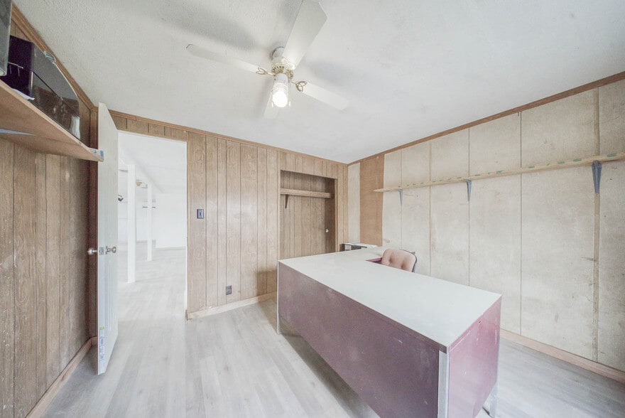 More Photos Of 17475 S US Highway 63, Rolla General Retail For Sale