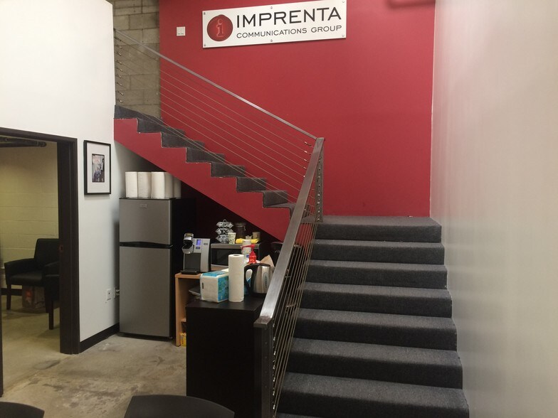 More Photos Of 300 S Raymond Ave, Pasadena Loft Creative Space For Lease