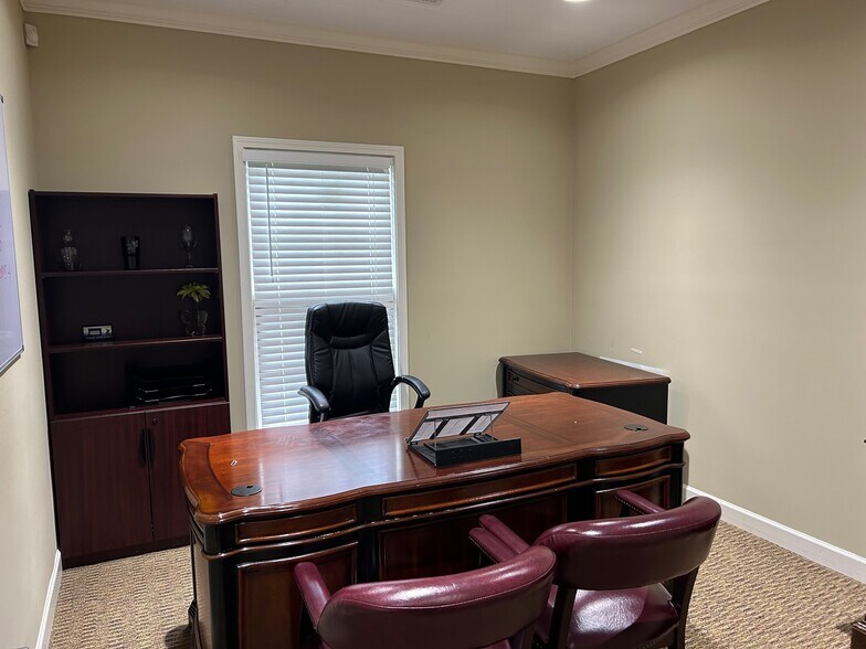 More Photos Of 10888 Crabapple Rd, Roswell Loft Creative Space For Lease