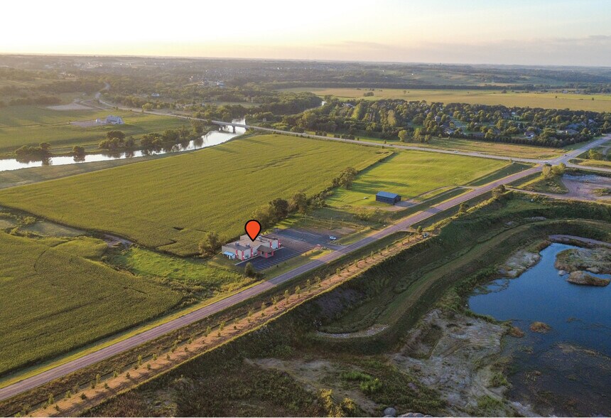 More Photos Of 26665 481st Ave, Brandon General Retail For Sale