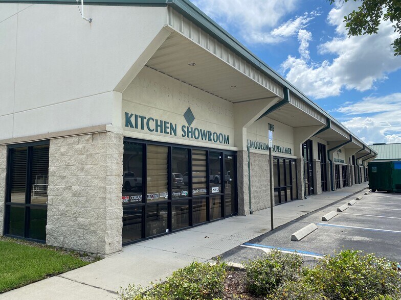 More Photos Of 8110 Cypress Plaza Dr, Jacksonville Light Distribution For Lease