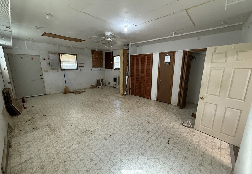 More Photos Of 3401 Arkansas 33, Roe Specialty For Sale
