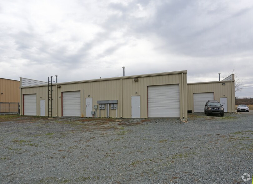 More Photos Of 1405 Babbage Ln, Indian Trail Light Distribution For Lease