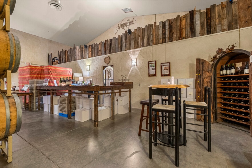 More Photos Of 4282 Pleasant Valley Rd, Placerville Specialty For Sale