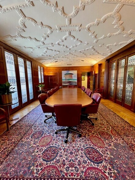 More Photos Of 233 E Redwood St, Baltimore Coworking Space