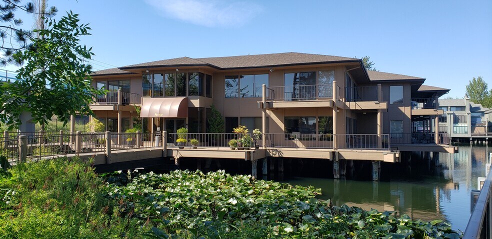 Primary Photo Of 9 Lake Bellevue Dr, Bellevue Office For Lease