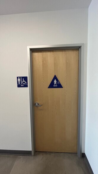 More Photos Of 34 Thomas, Irvine Research And Development For Lease