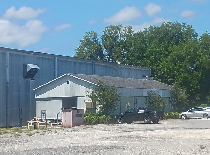 More Photos Of 2433 Osborne Rd, Saint Marys Distribution For Sale